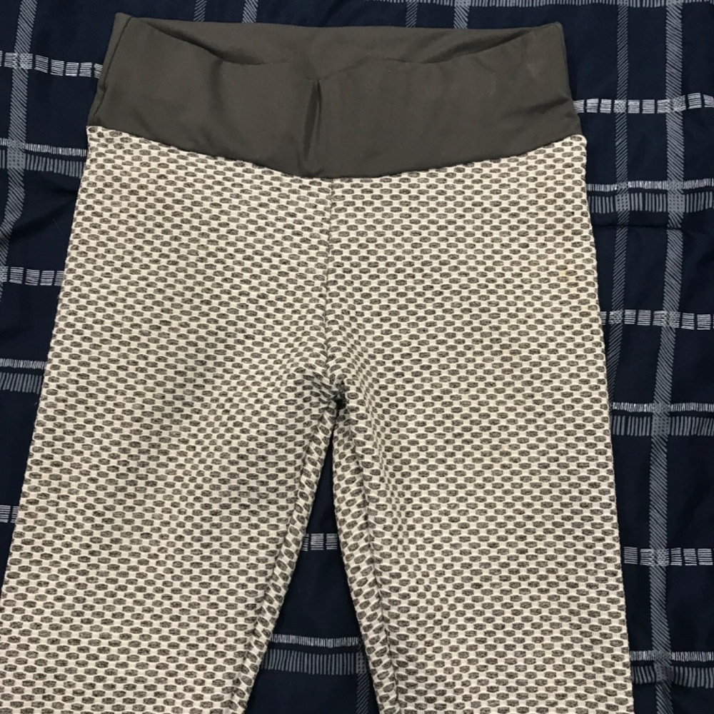 Leggings push-up Amazon Size: M Color: gray - Picture 5 of 5